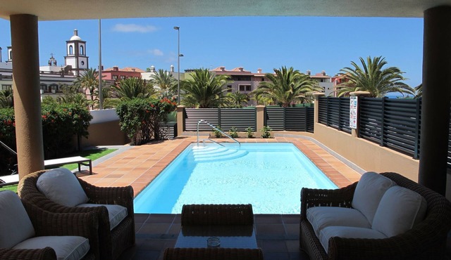 Villa meloneras mit ganztägiger Sonne am Pool by Interhome in Maspalomas