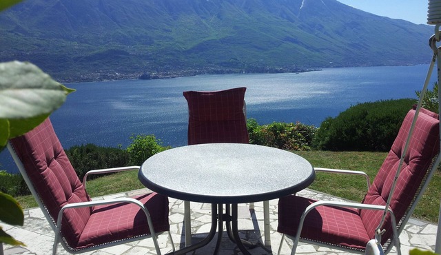 Villa with private pool and unobstructed sea and mountain view in Bazzanega