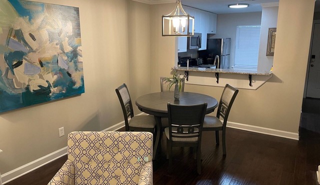 Walk to Ole Miss Games, Oxford Square - 2 Master Suites - Patio - Near Stadium!