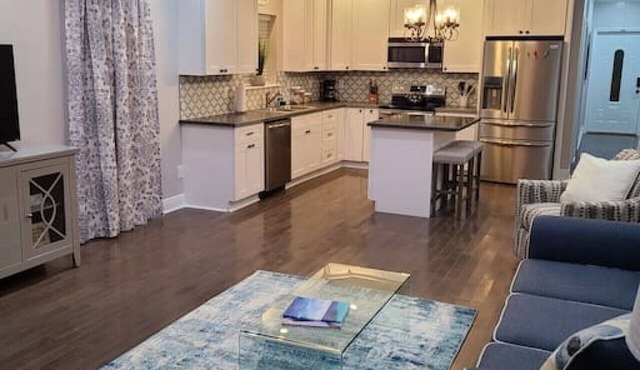 Waterfront Beauty 5 Beds 2 Bath HTD Pool Boat Slip