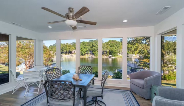 Waterfront Cottage Near RTJ Paddleboard + Views + Sunroom + Boathouse+ Porches