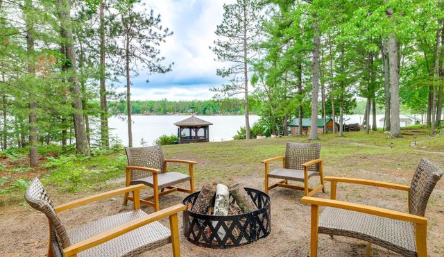 Waterfront Tee Lake Cabin: Dock, Fire Pit + More!
