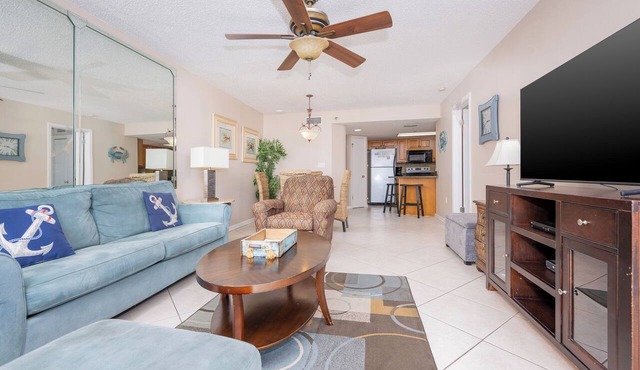 WEEKLY SPECIALS! LOW FLOOR - 2BR Condo @ Phoenix V