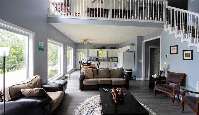 Welcome to Nuestra Casa Del Lago on Lake Cumberland- Boat Friendly & Relaxing