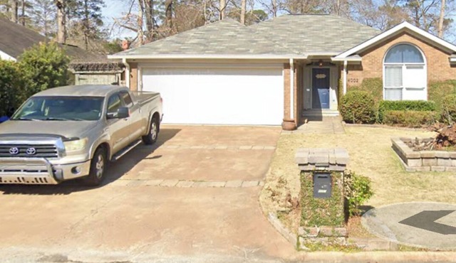Welcoming 3-bedroom house with AC in vibrant Columbus