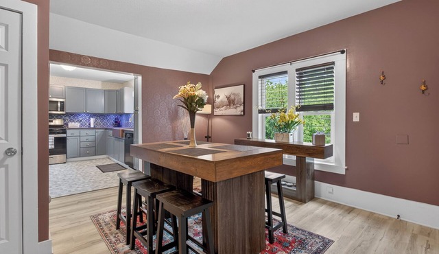 Westside 3 Bedroom Remodeled/Furnished/Short Term:Close to City of GR Prime Area