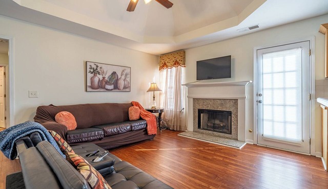 Whispering Pines Retreat with Fast WIFI/Smart TV and Coffee Maker
