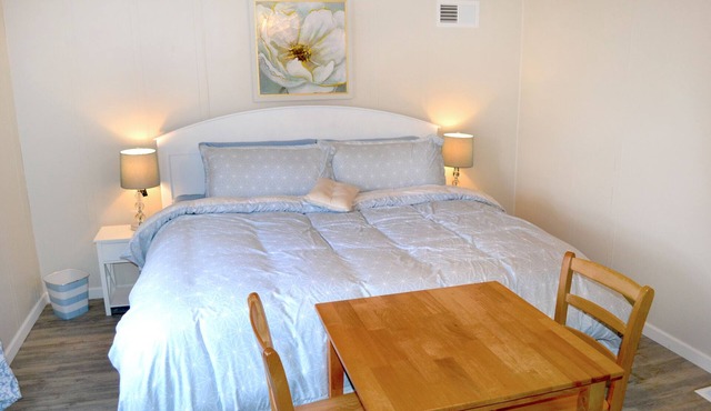 Whitehall Cottages Boutique Motel -King Beds