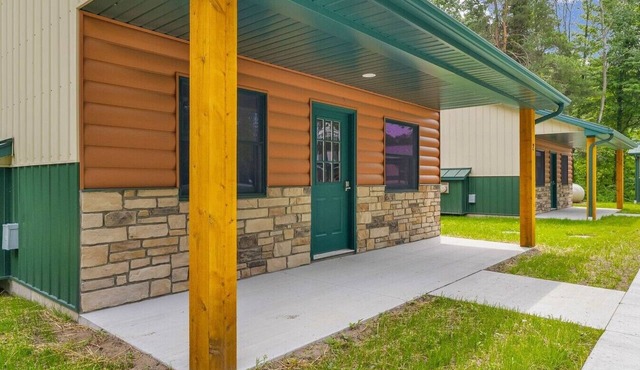 Whitetail Ridge Cabin 1