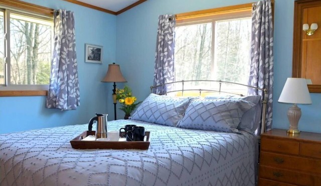 Your own Nature Retreat, minutes from town and wilderness opportuntities