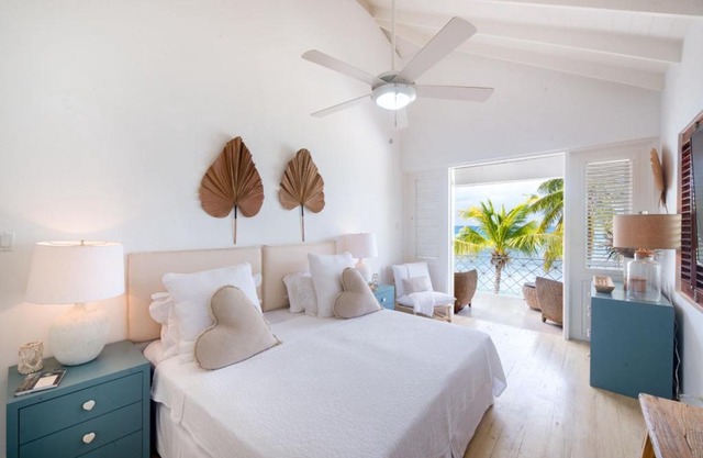 Exceptional Beachfront Living - Milord Sunsets home in Saint James