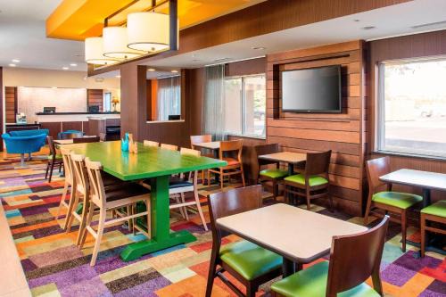 Fairfield Inn Suites Peru 