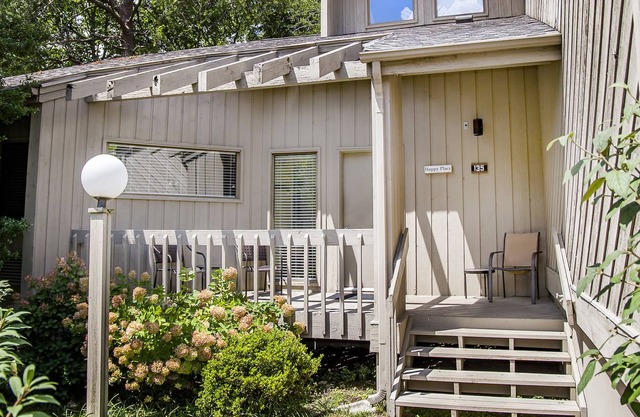 🌄Resort Vacations at Fairfield Glade TN Golf Villa with two bedrooms + loft, has 6 beds!