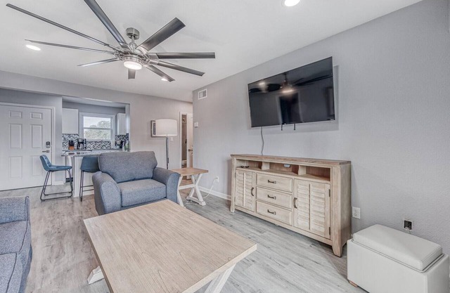 Tennis Courts! Private Beach! Sandpiper Cove 3101!