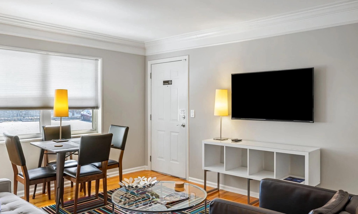 Brookwood Apartment | Brookwood Courtyard by BCA Furnished Apartments Bcc2b 04 D