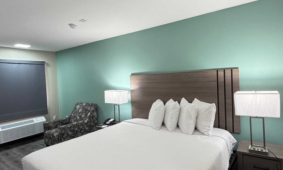 Florida Panhandle Hotel | Baymont by Wyndham Pensacola at NAS Corry