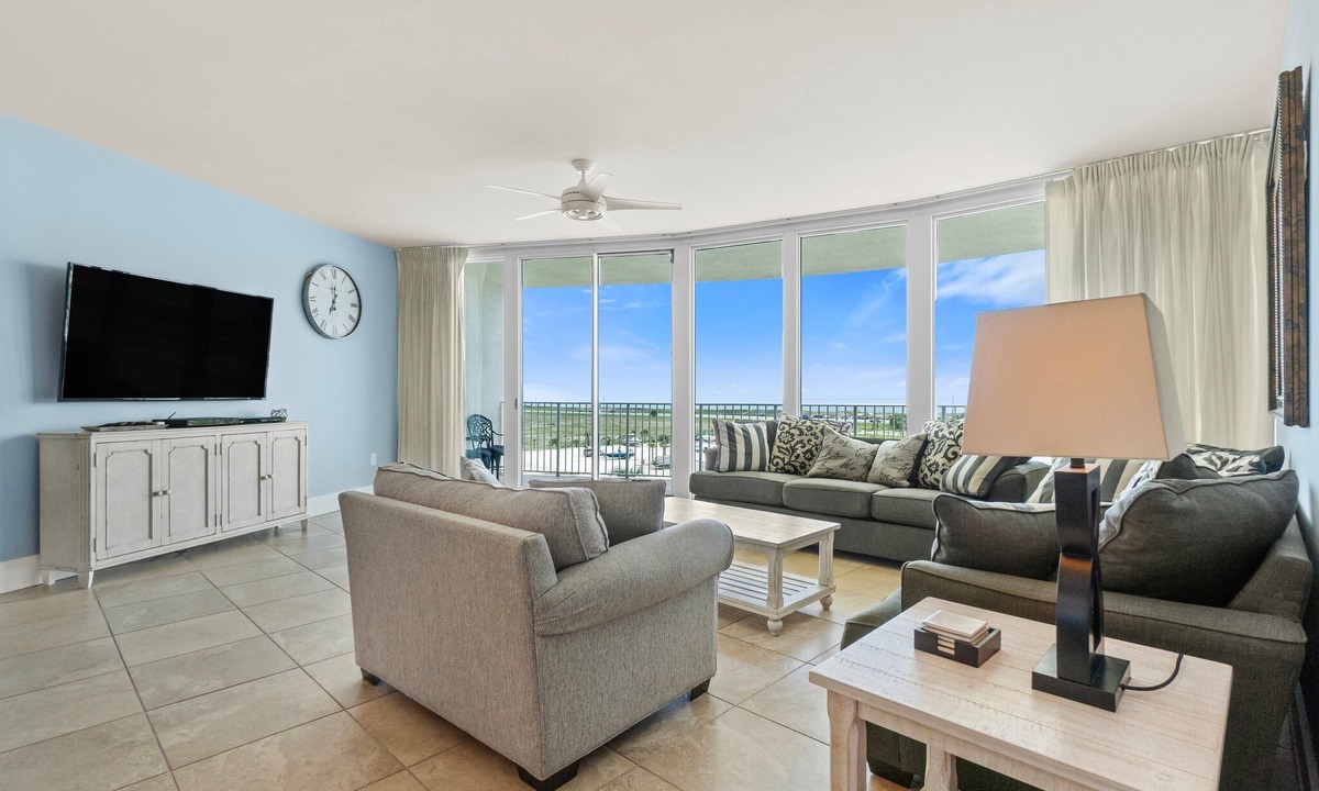 Orange Beach East Condo | Caribe D412-Large Terrace!