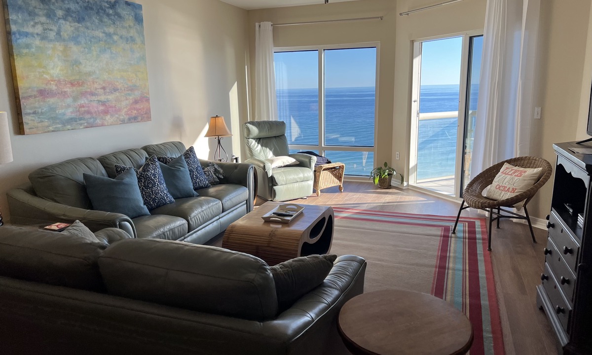Pensacola Beach Condo | 𝔾𝕦𝕝𝕗𝔽𝕣𝕠𝕟𝕥 𝑬𝒎𝒆𝒓𝒂𝒍𝒅 𝑰𝒔𝒍𝒆 9th Floor Stocked & Stellar Reviews!