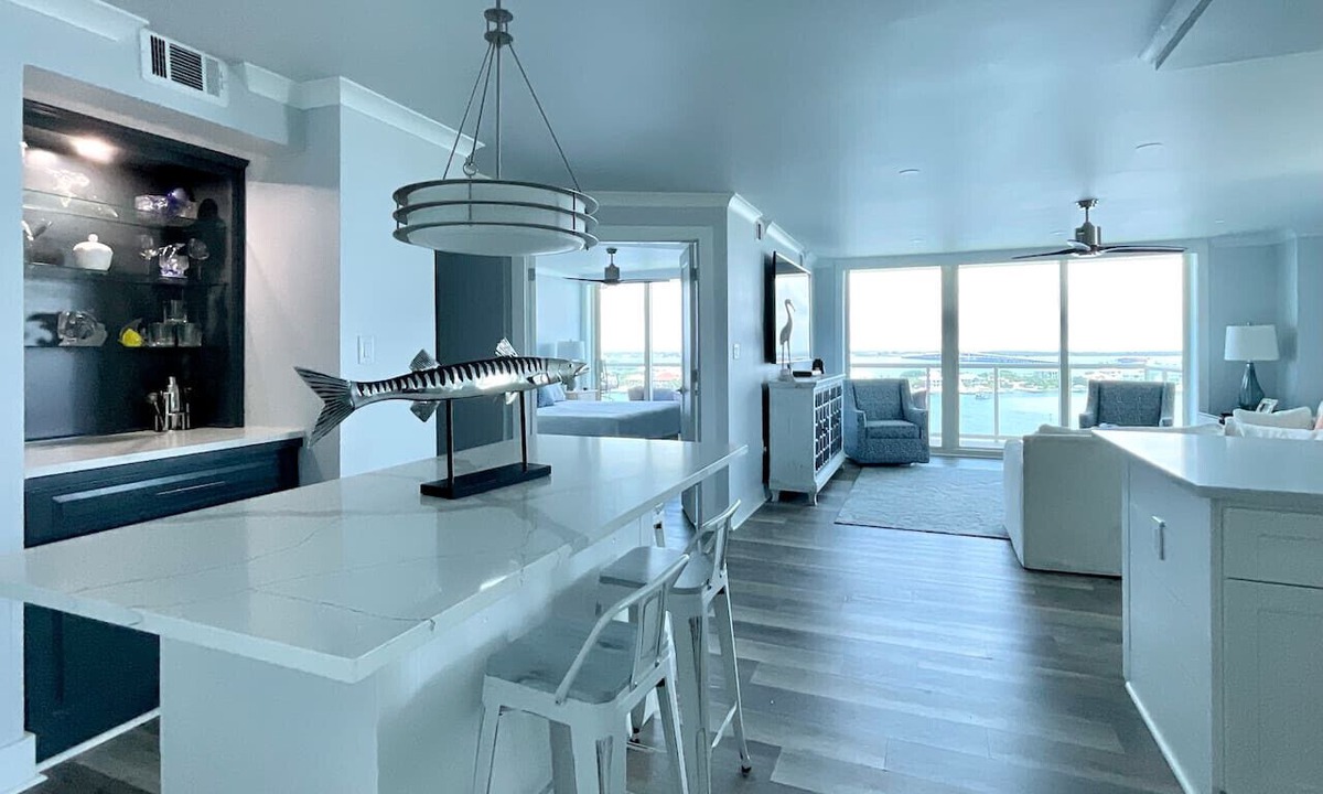 Villa Sabine Condo | Sabine #12C Top Floor/End Unit 3/2 Sleeps 10