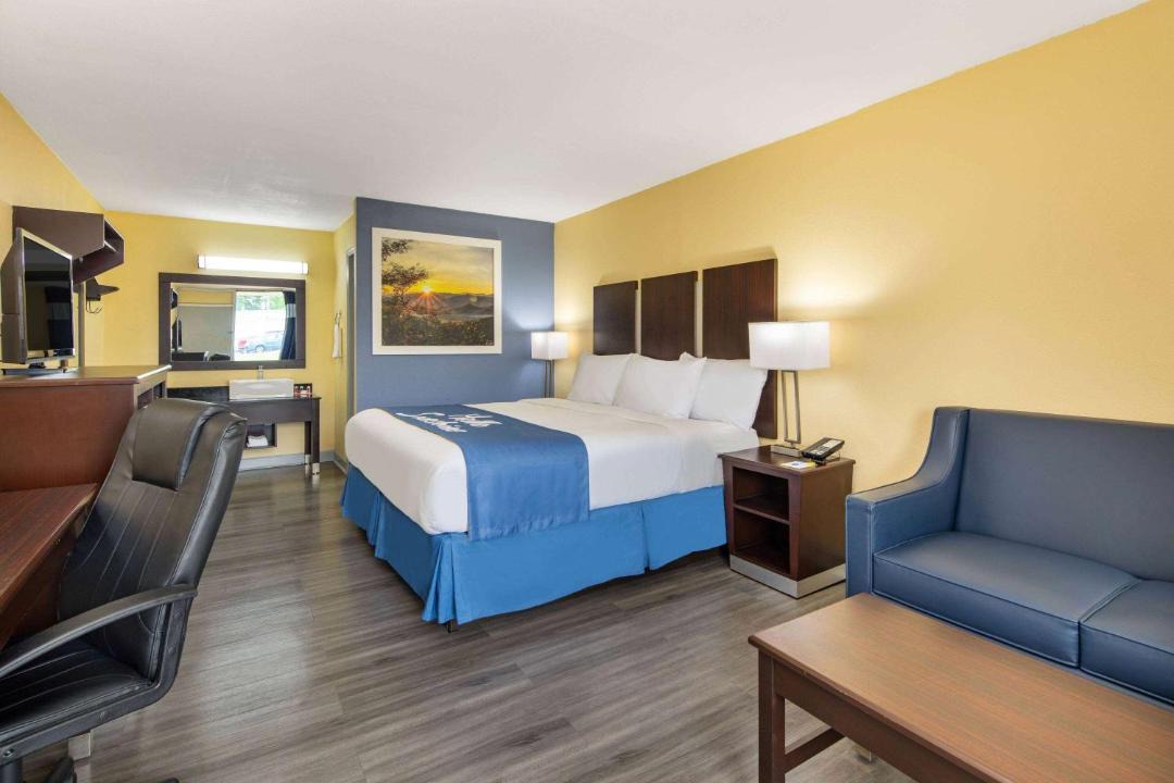 Muscle Shoals Hotel | Days Inn by Wyndham Muscle Shoals