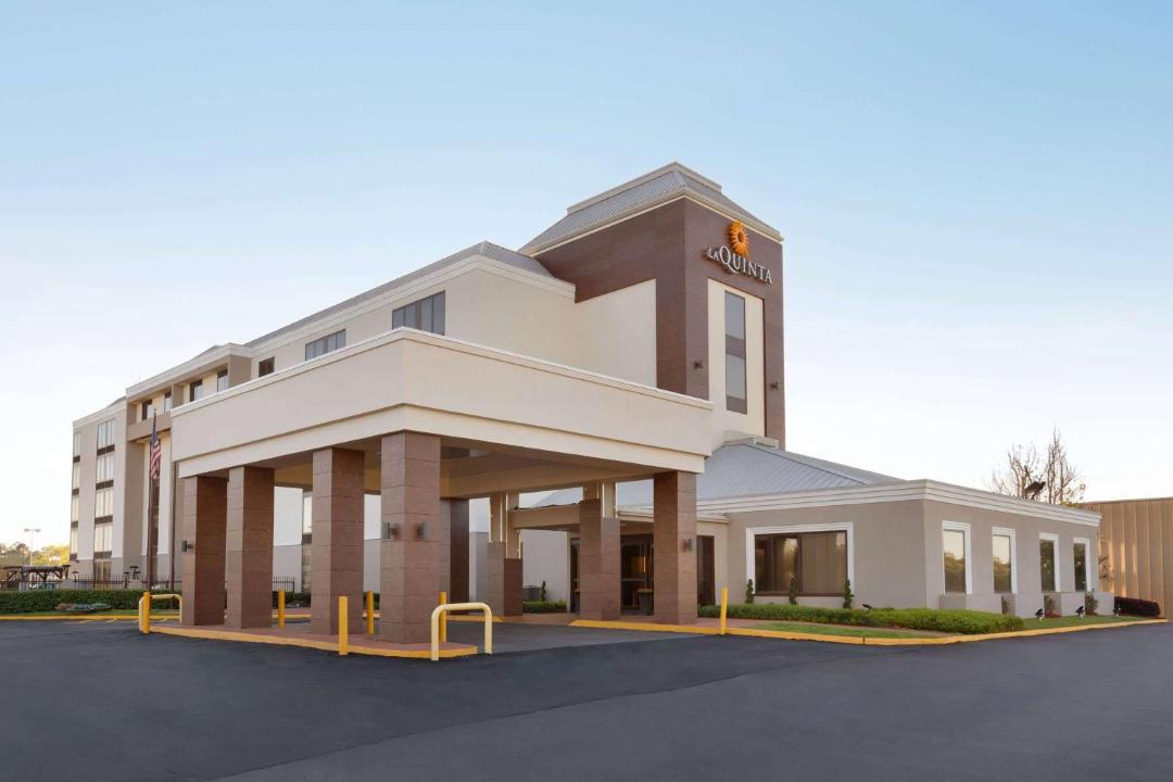 Dothan Hotel | La Quinta inn & suites by Wyndham Dothan