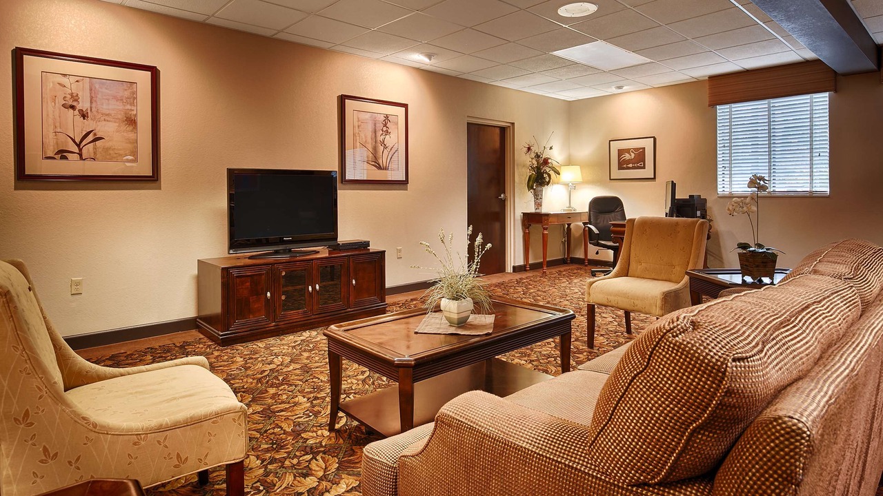 Photo of Livingroom in Pelham
