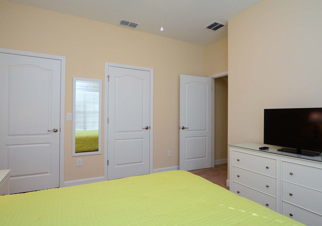 Photo of Bedroom in Gulf Shores
