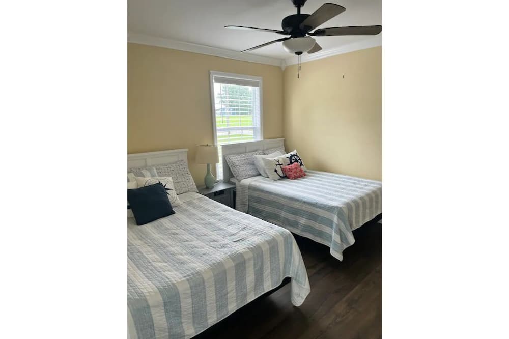 Photo of Bedroom in Rogersville