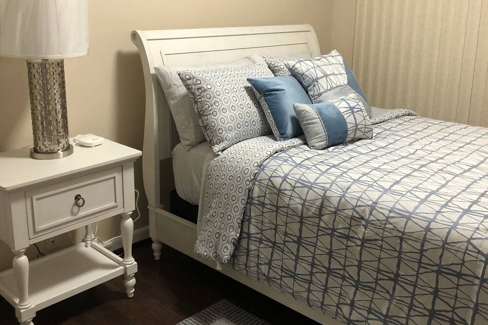 Photo of Bedroom in Southfield