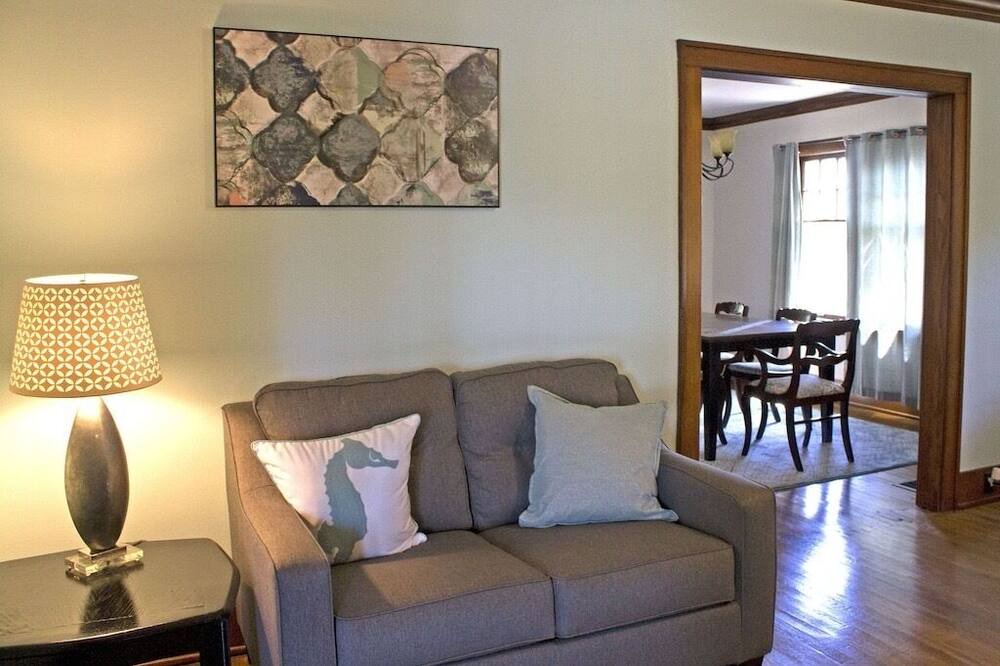 Photo of Livingroom in Macatawa