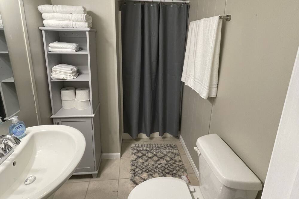 Photo of Bathroom in Tuscaloosa