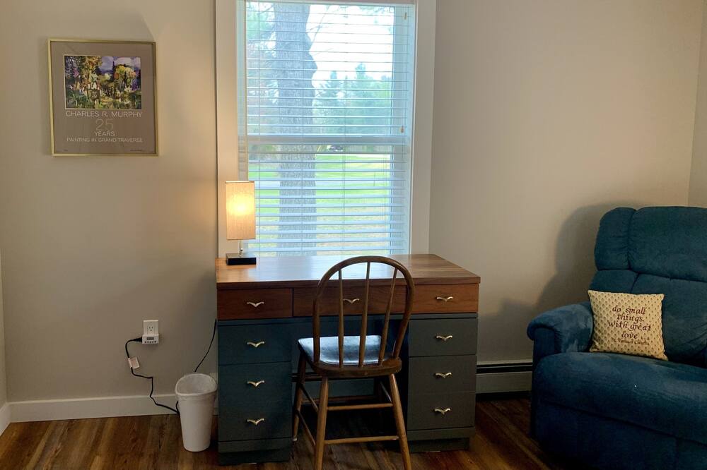 Photo of Livingroom in Suttons Bay