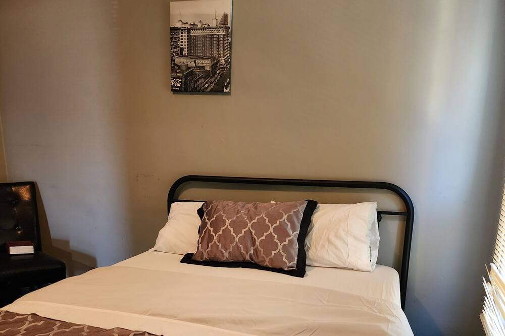 Photo of Bedroom in Mexicantown - Southwest Detroit