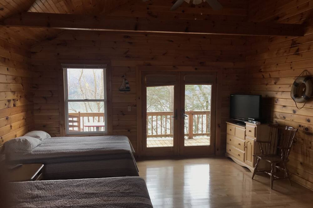 Photo of Bedroom in Allons