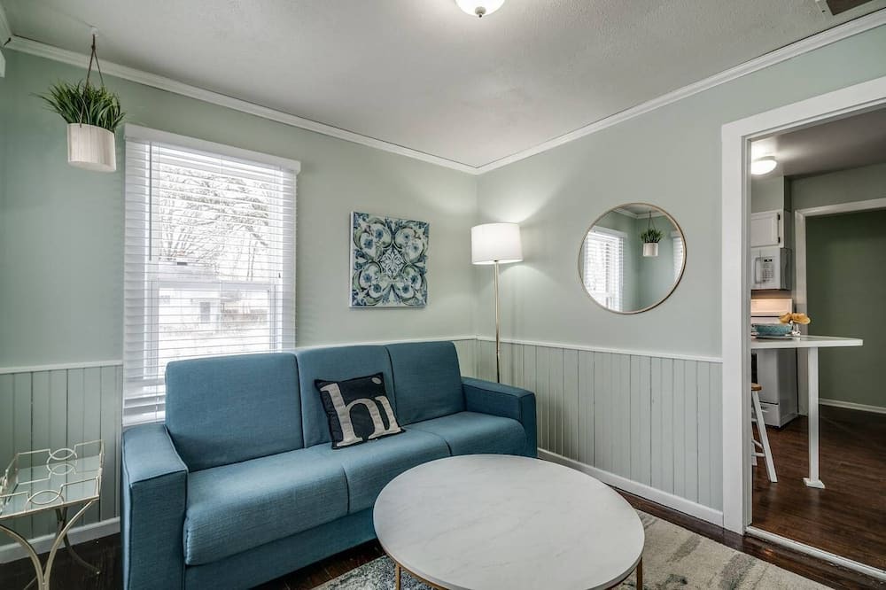Photo of Bedroom in Pontiac