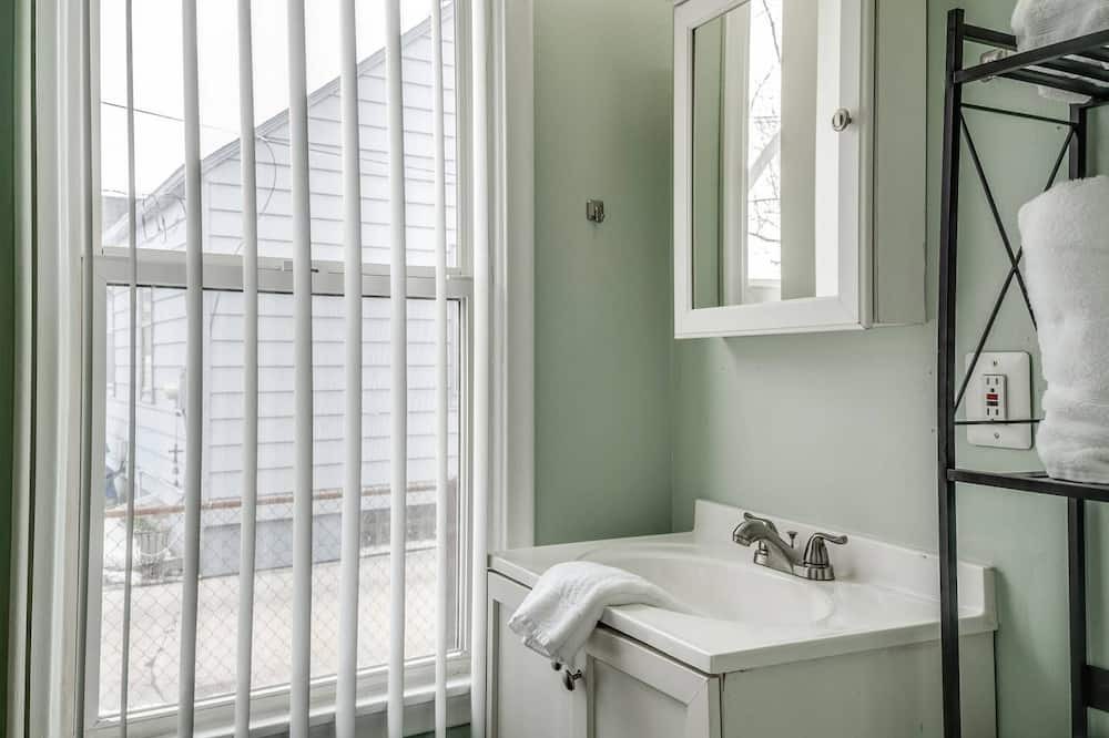 Photo of Bathroom in Pontiac