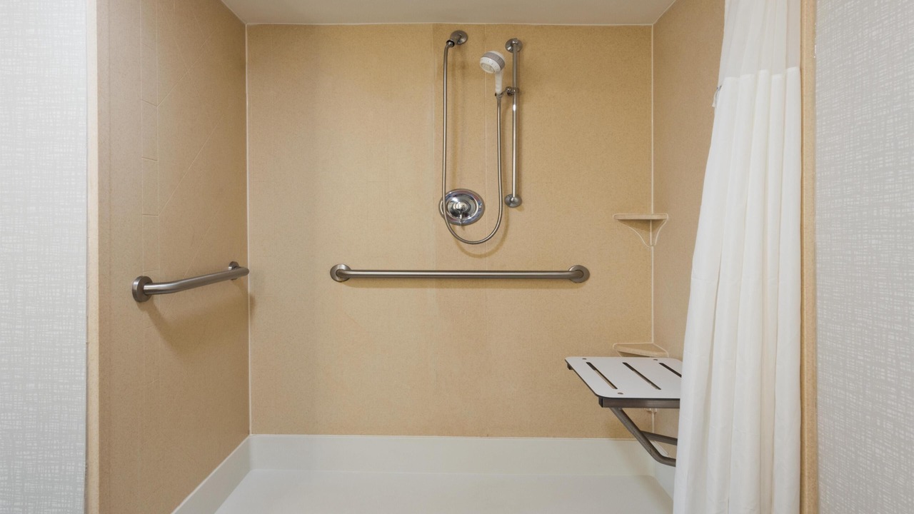 Photo of Bathroom in Lanett
