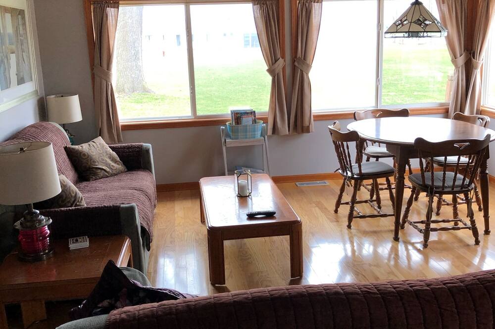 Photo of Bedroom in Paw Paw Lake