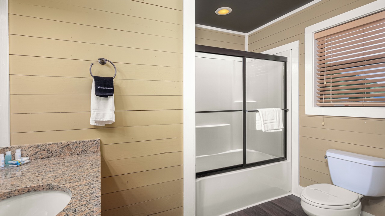 Photo of Bathroom in Dadeville