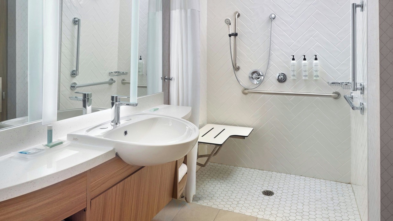 Photo of Bathroom in Locust Grove