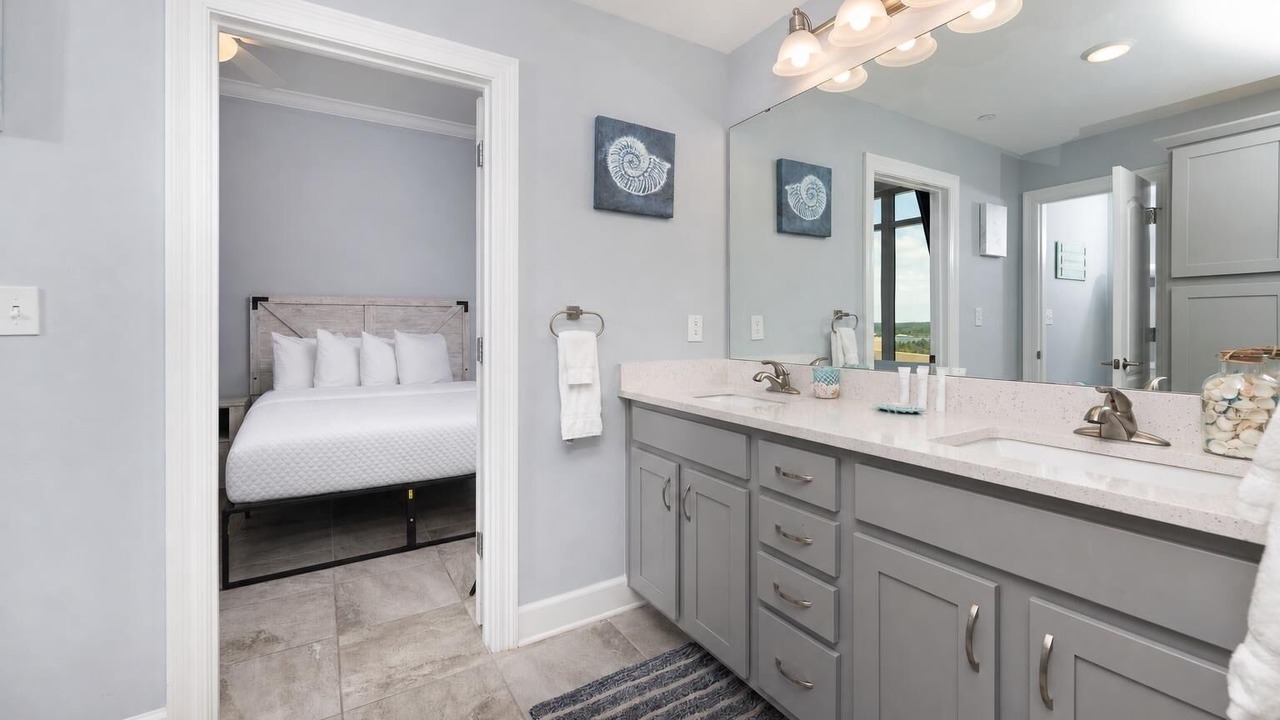 Photo of Bathroom in Orange Beach
