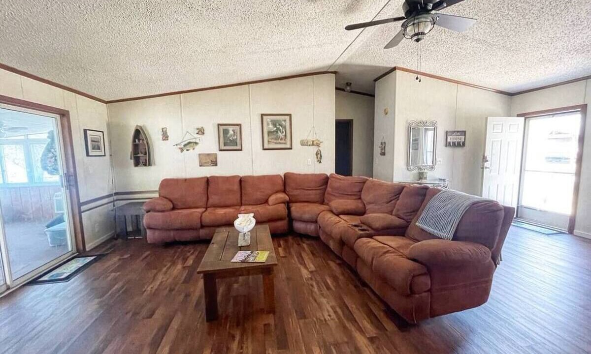 Photo of Livingroom in Crane Hill