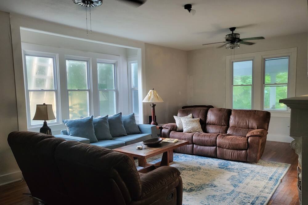 Photo of Livingroom in Elberta