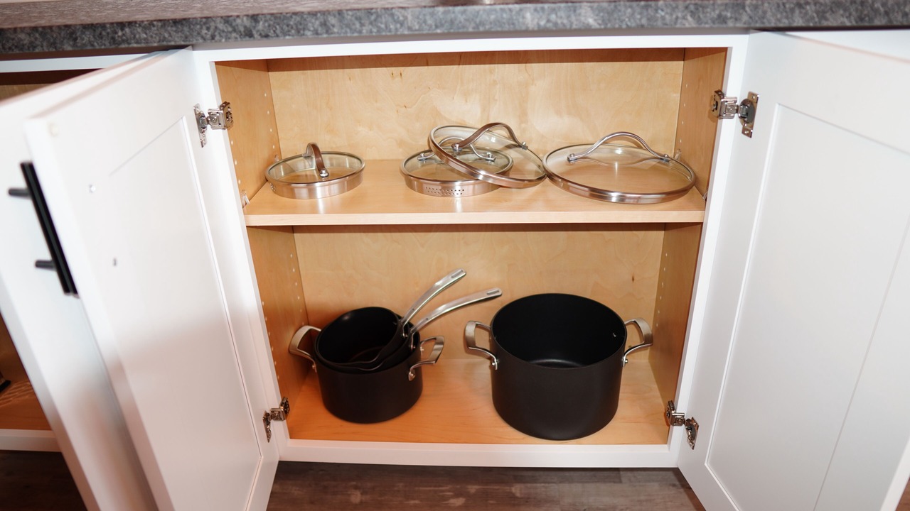 Photo of Kitchen in Center Line