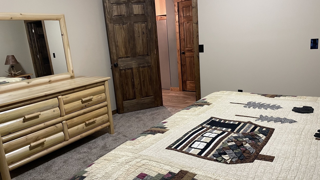 Photo of Bedroom in Gaylord