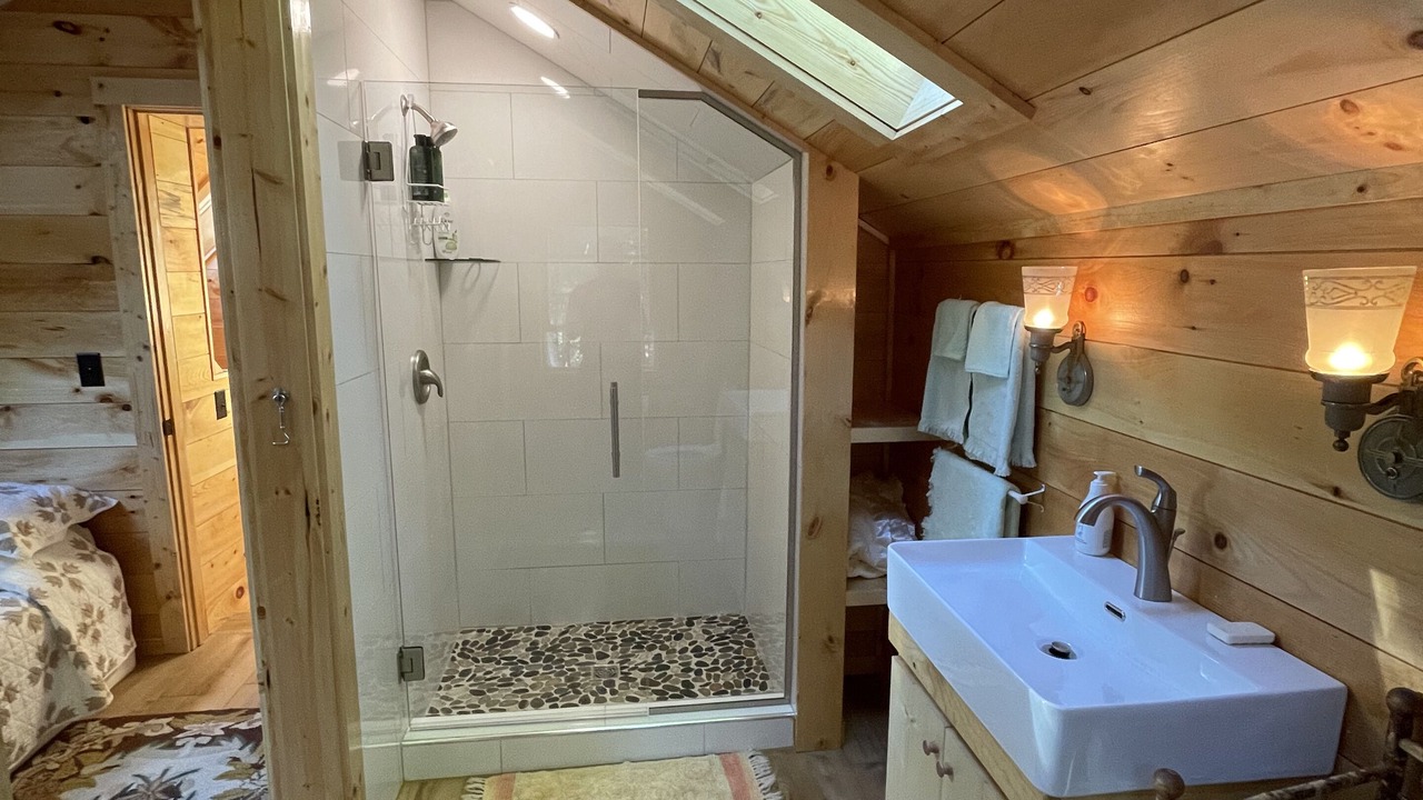 Photo of Bathroom in Mayfield