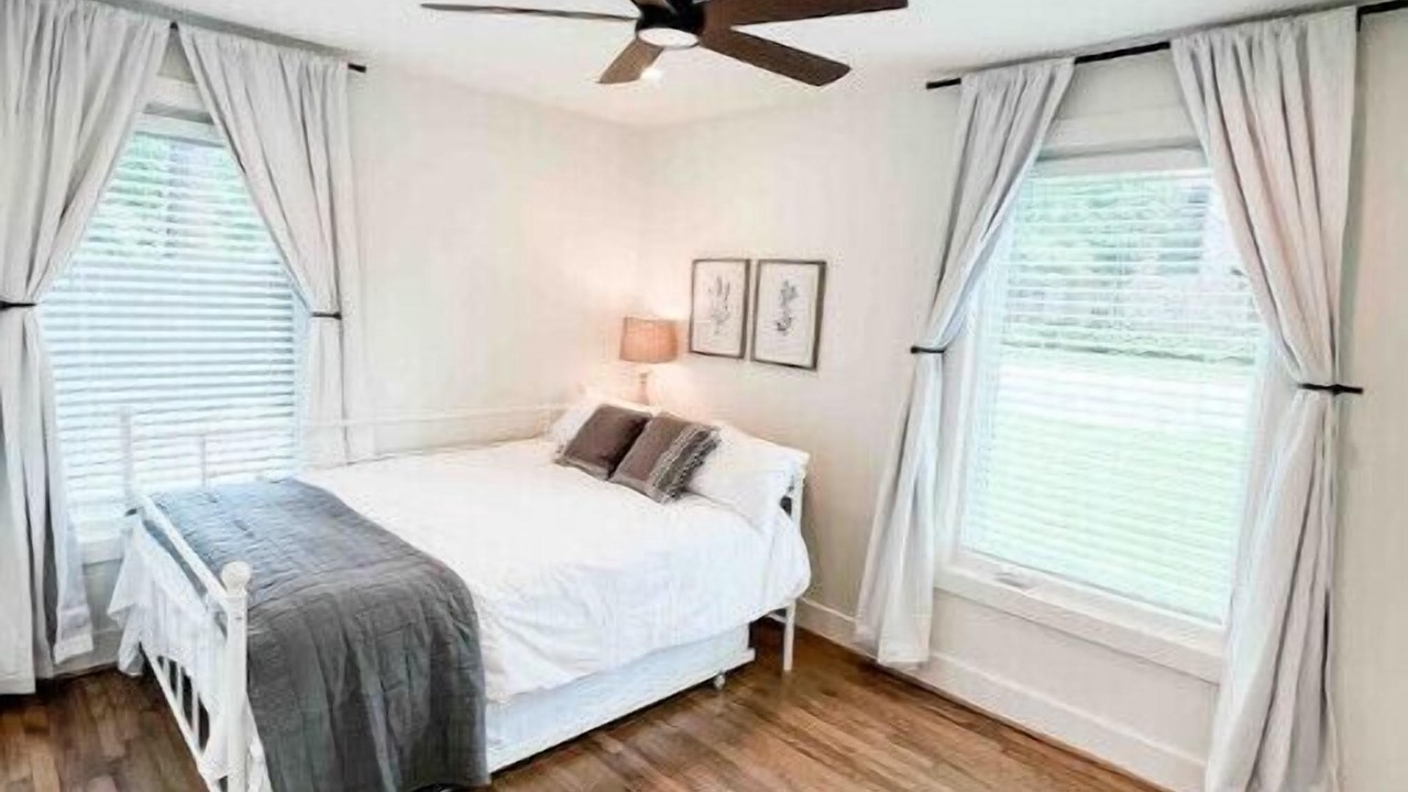 Photo of Bedroom in Homewood