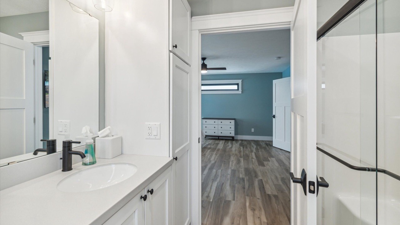 Photo of Bathroom in Crystal