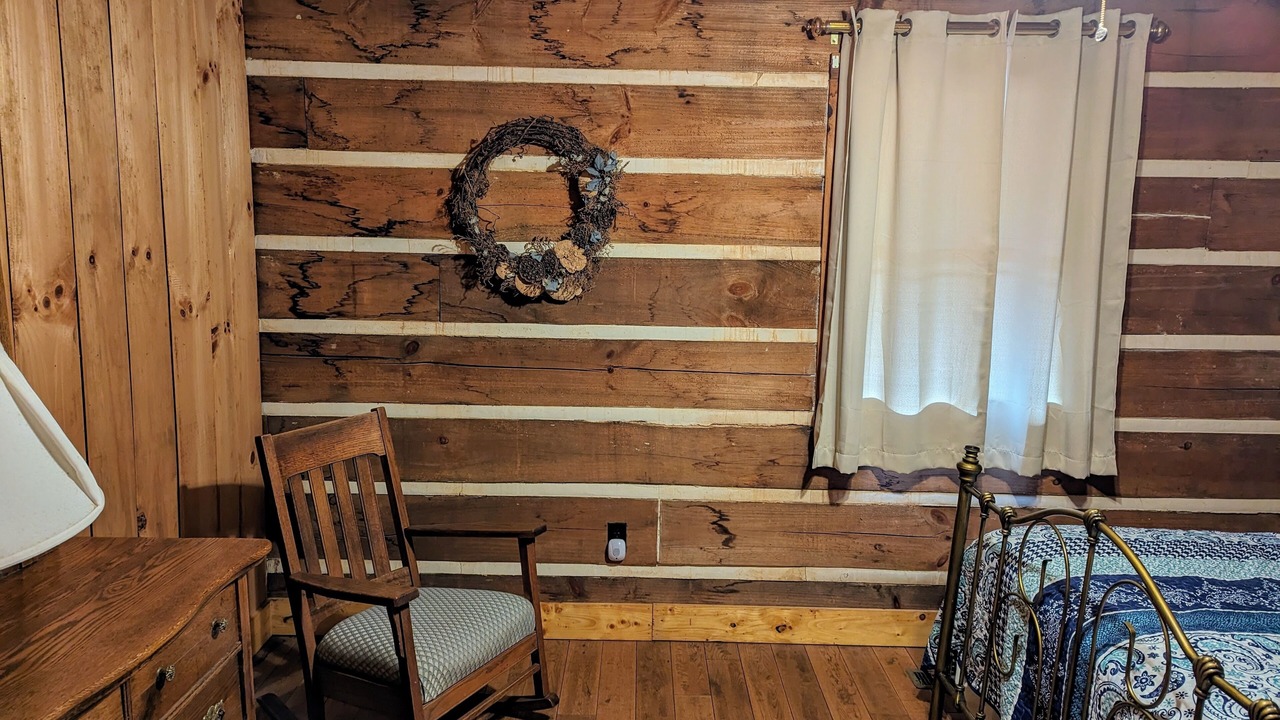 Photo of Bedroom in Jamestown