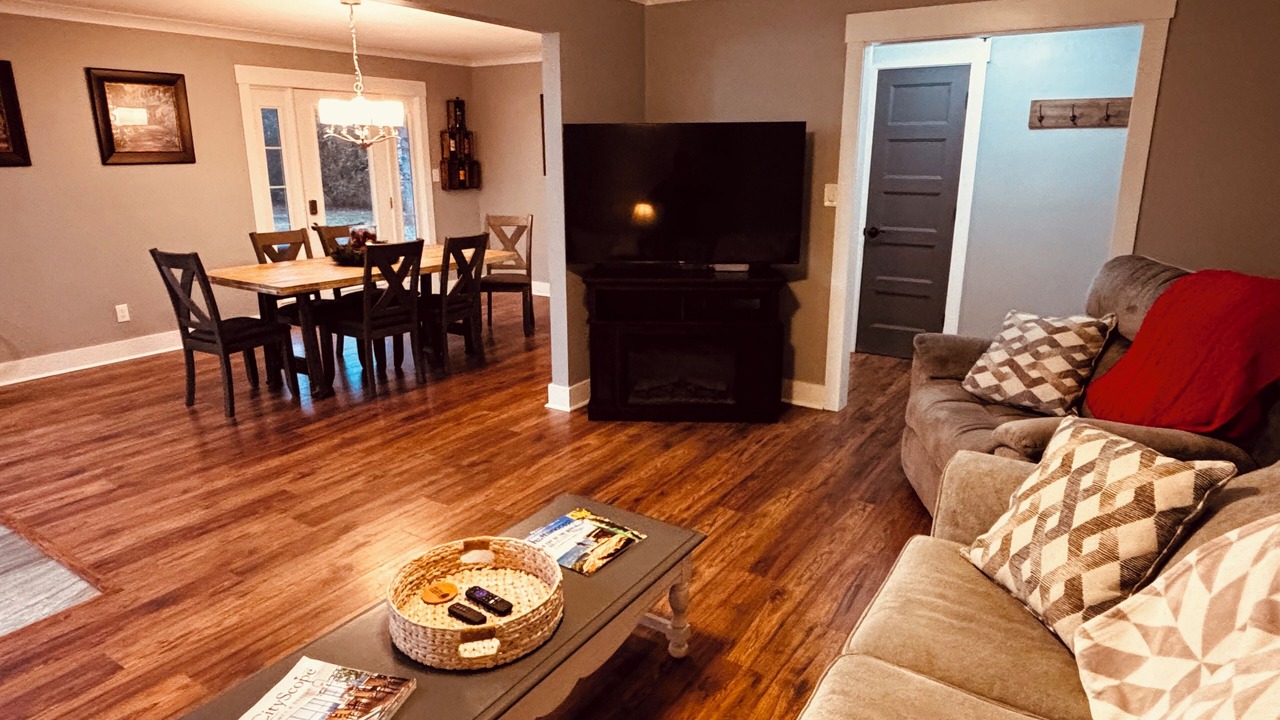 Photo of Livingroom in Hopewell